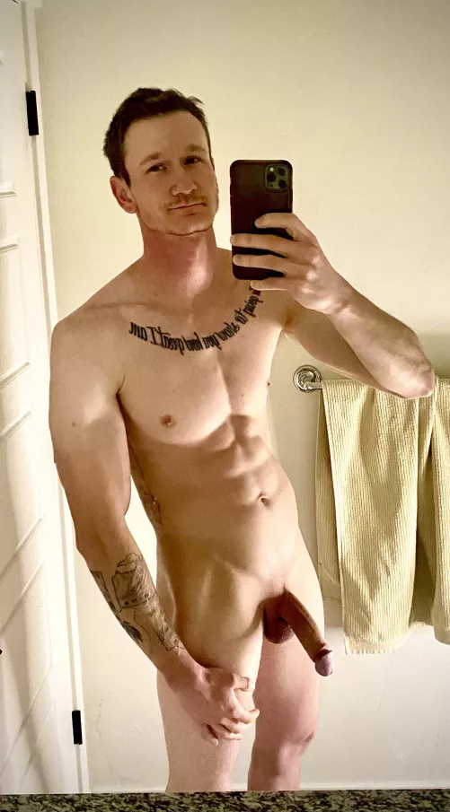 Mirror selfie to get your day started 😉 by bigsecret21