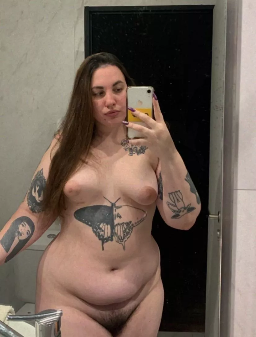 my first post in months 😋 hope you enjoy💕 posted by Micaminnx