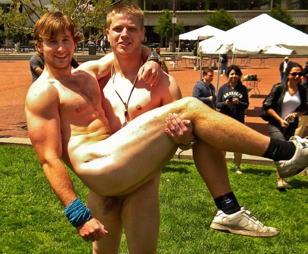 Naked bridal carry posted by Primal_Mantis