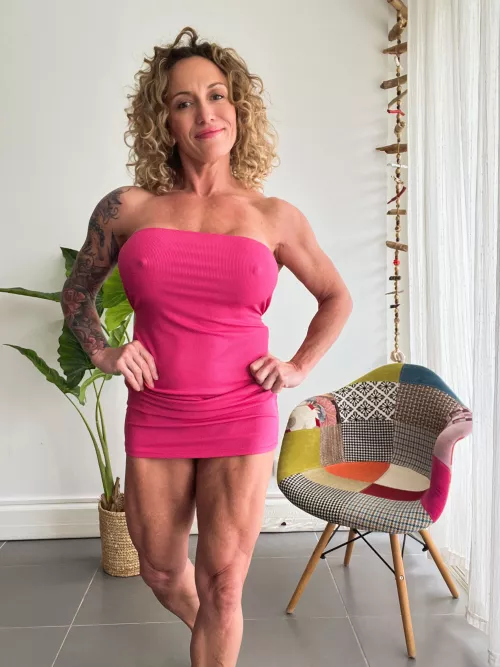 Never skip leg day (54 OC) by northstargirl_