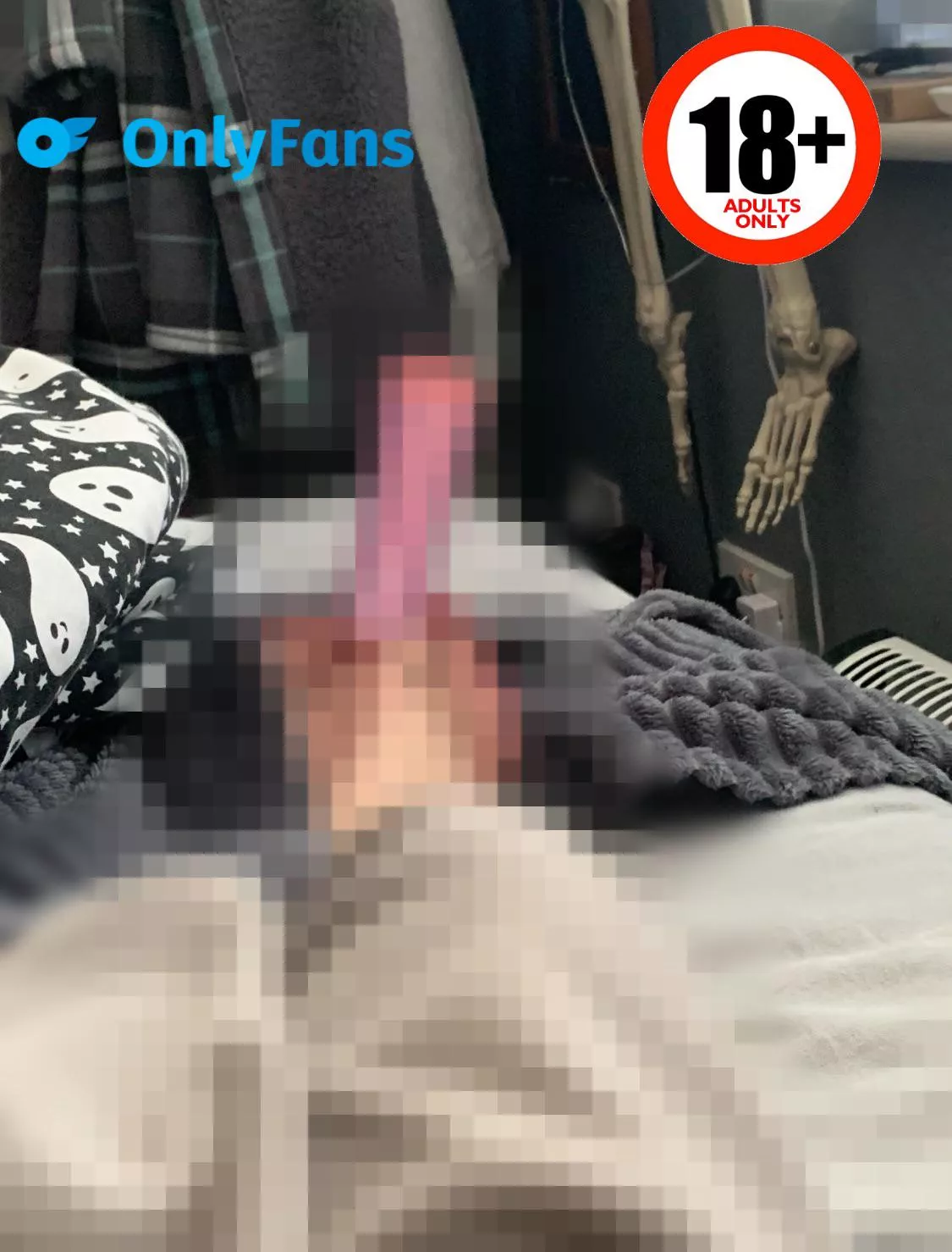 [oc] getting a pedicure tonight, who wants to see posted by TwilightGirl07