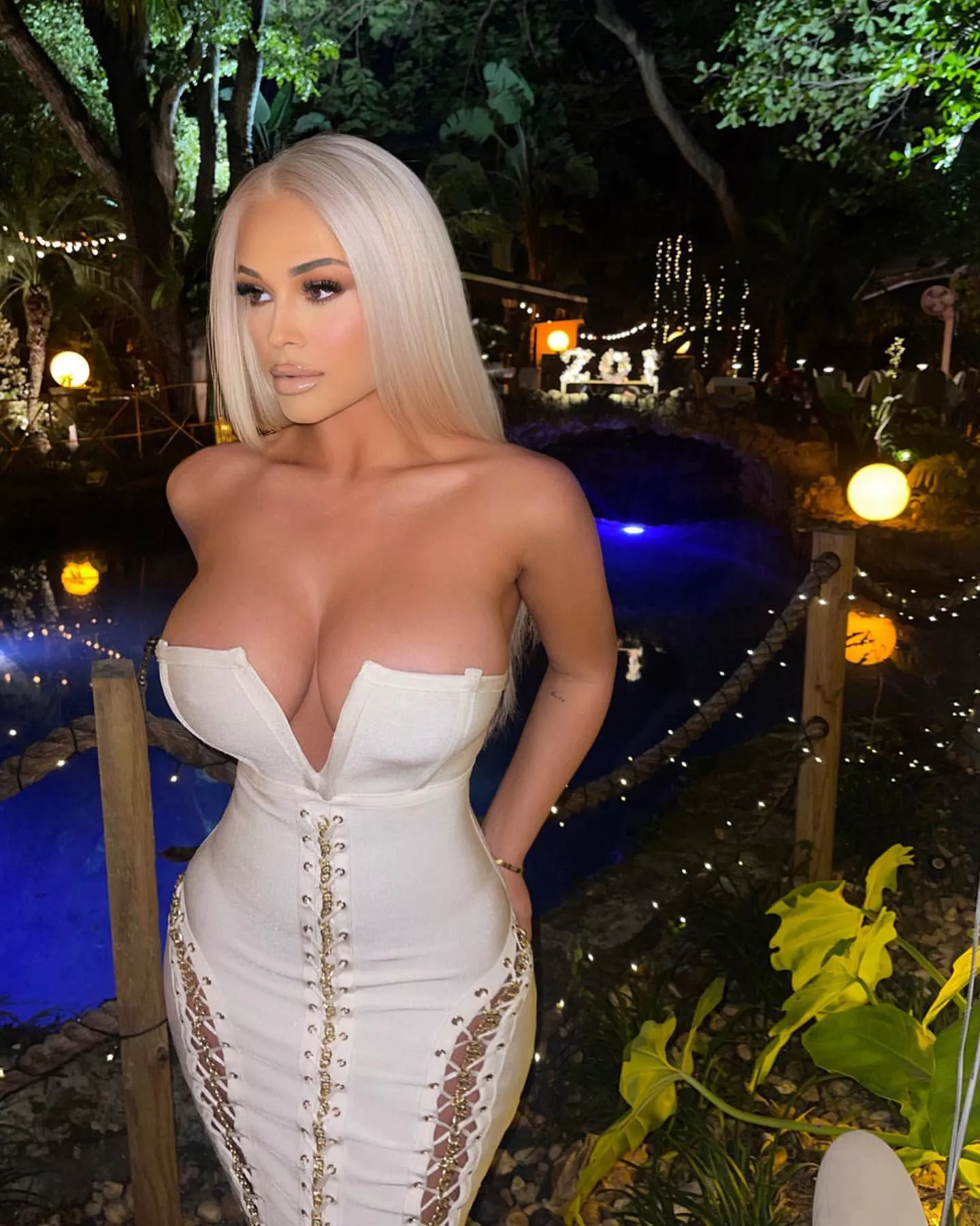 Platinum Blonde posted by Virtual-Pressure-948