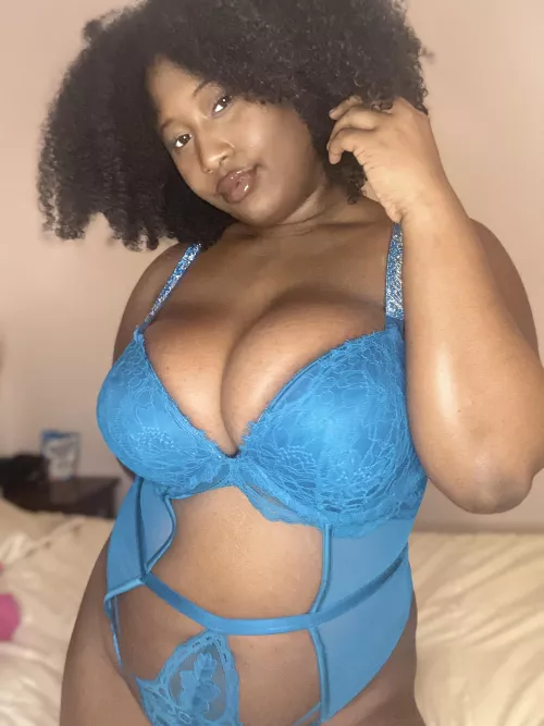 Sending nudes to random guys reddit today, who's interested by Yummie_64