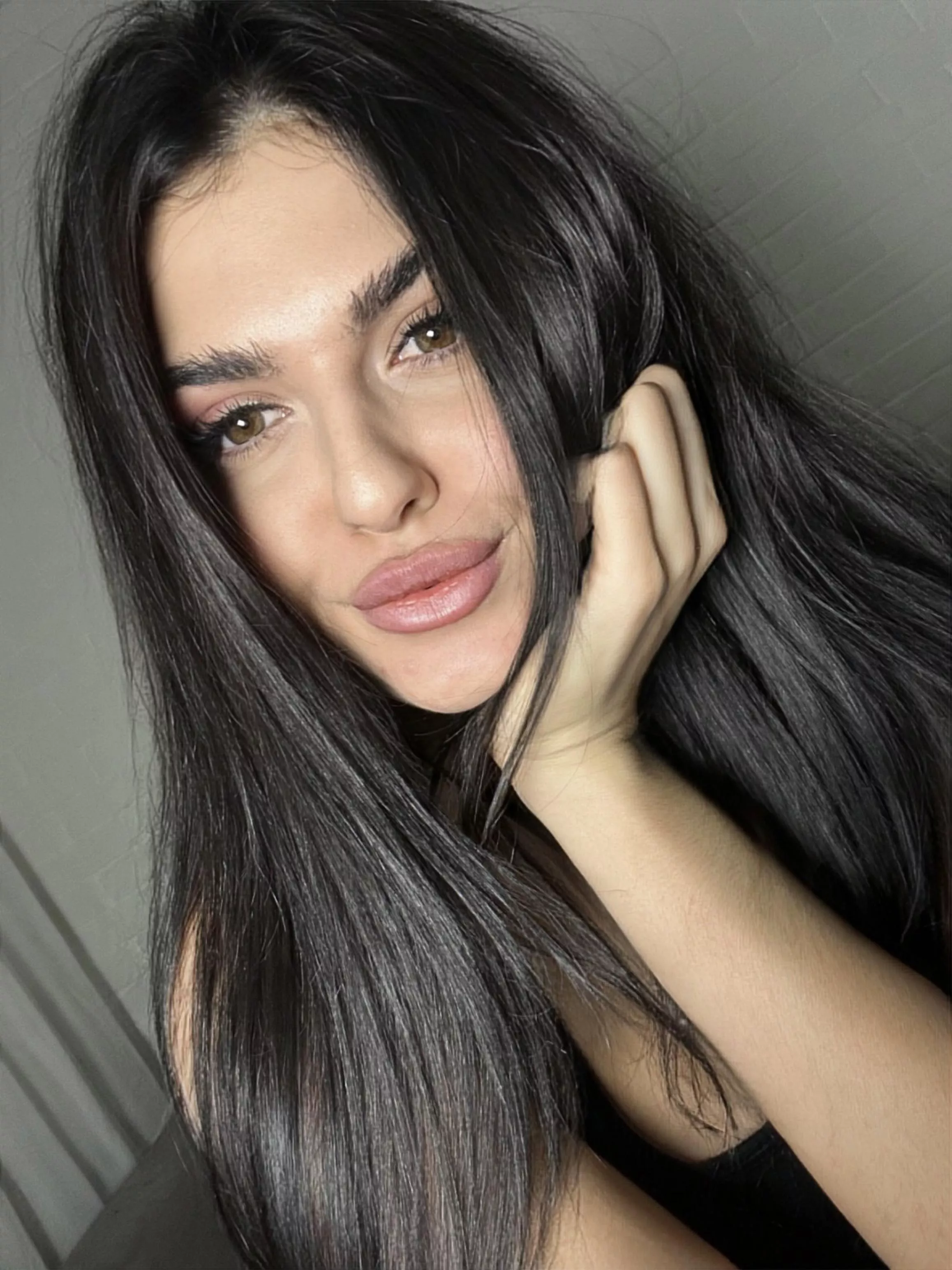 sweet smile this evening posted by miniestwardeb