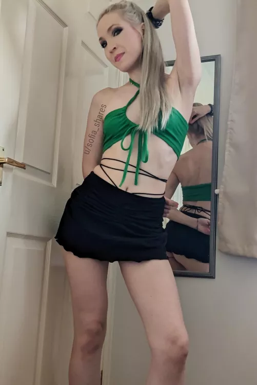 The skirts cute....but the reflection in the mirror is far more interesting 💋 by sofia_shares