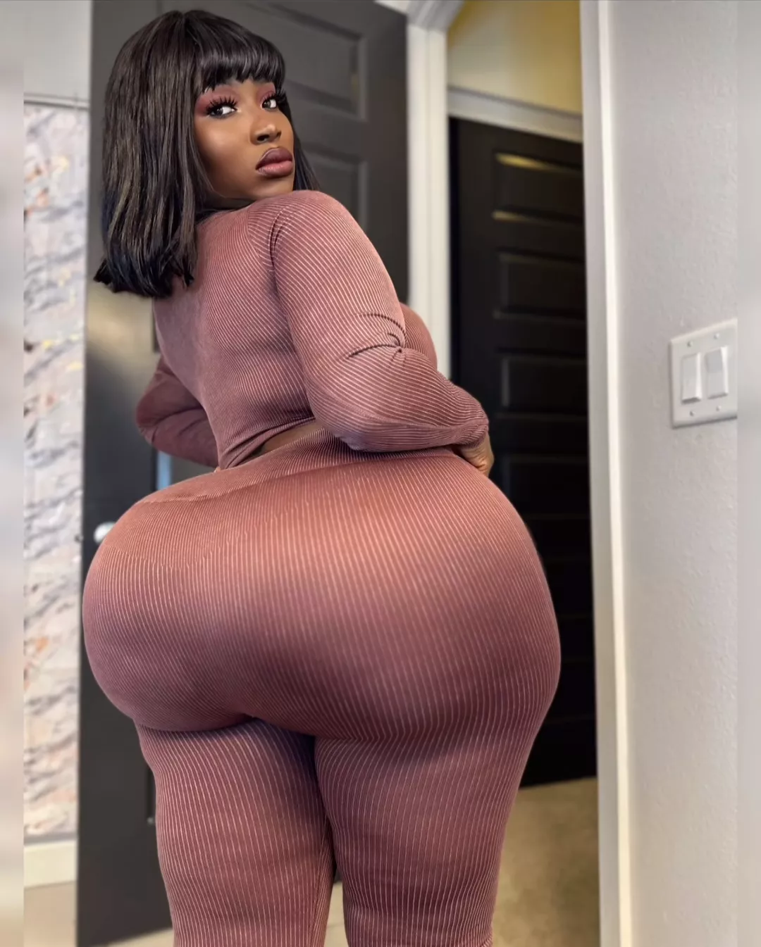 Top tier 🍑🍑🍑 posted by AlCeVille