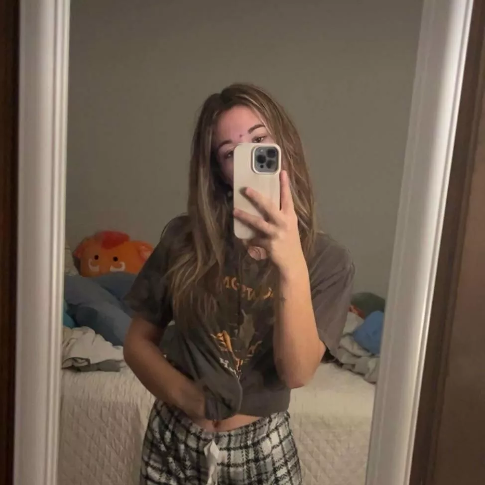 turning my shirt to tops posted by Region_Empty386