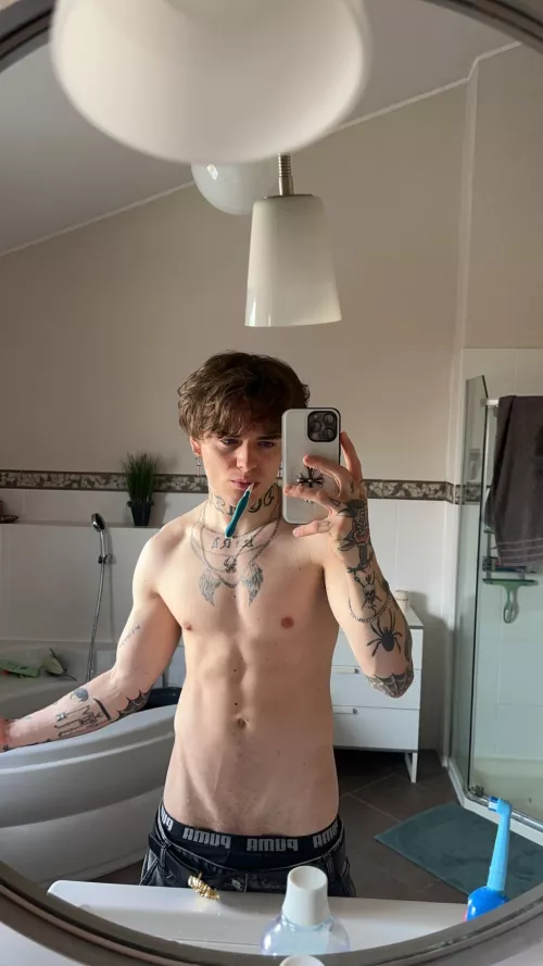 want to see more of the v? 😈 by imraezify