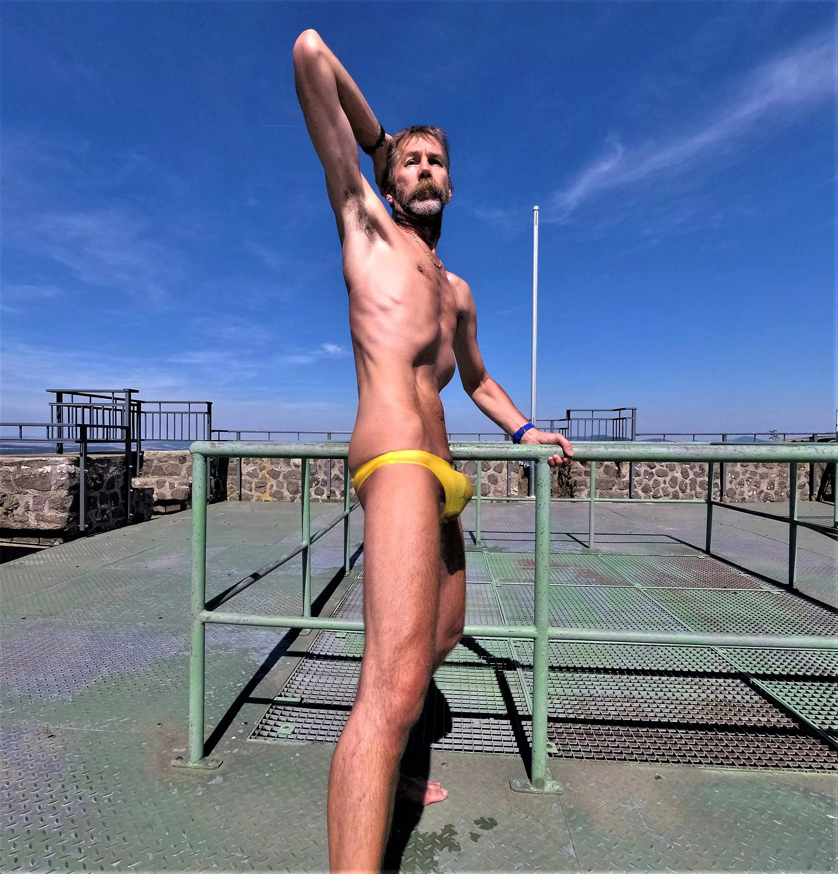 Wet yellow speedos posted by pit_et