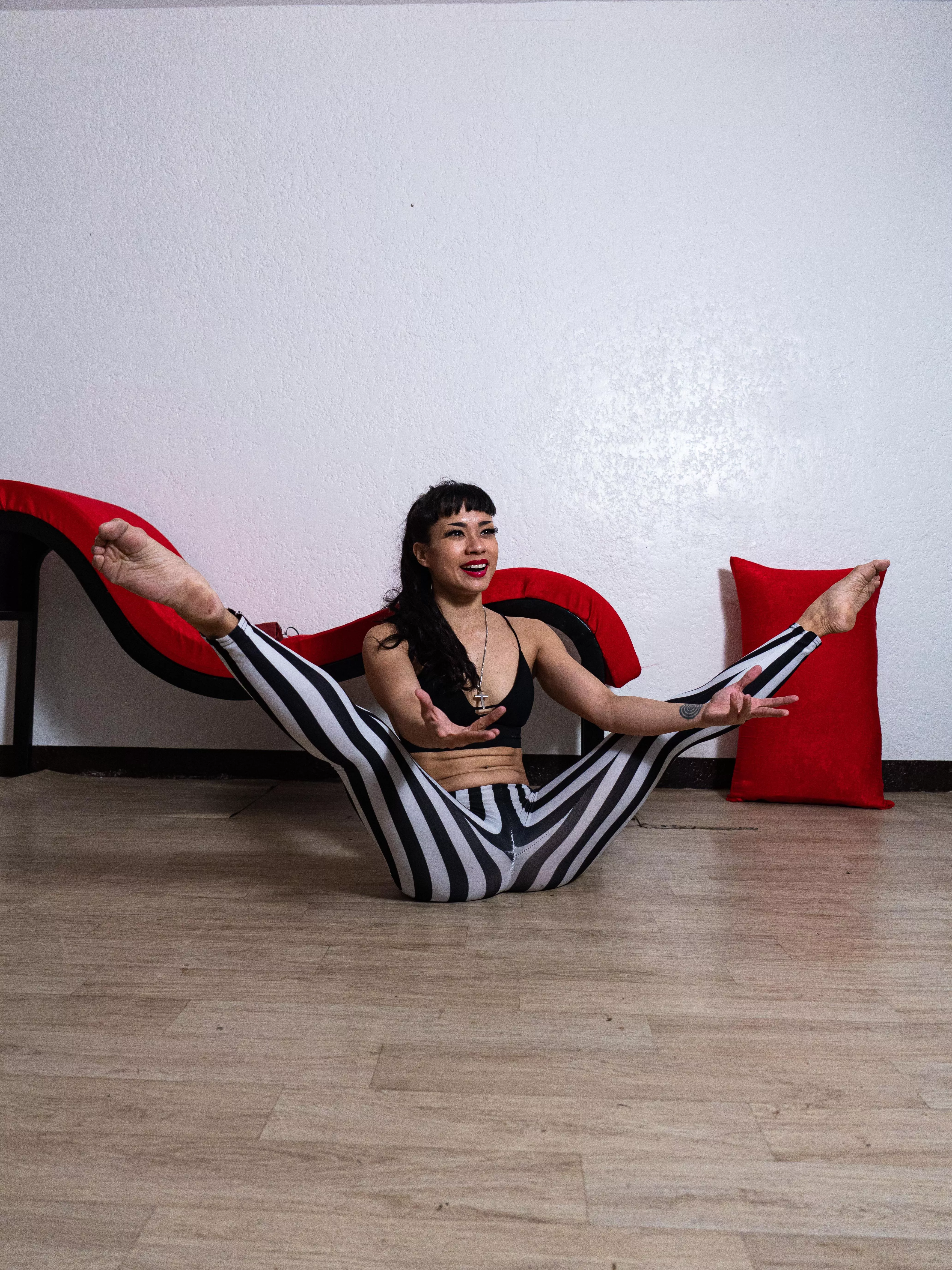 What does this pose remind you of? posted by Madame-J