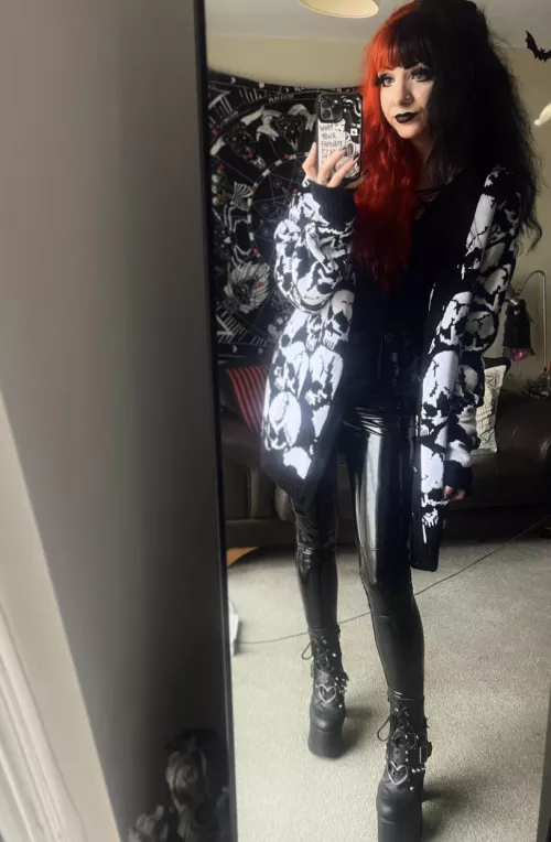 When you want to be cozy but also a little edgy lol 😆 by _QueenofDarkness