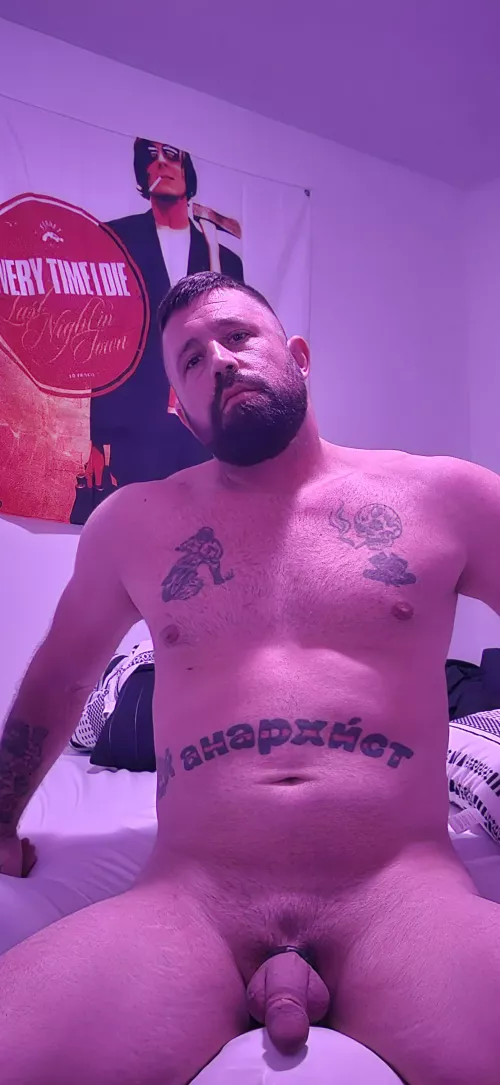 Who wants to sit in my lap? by kindadadbodkindadilf