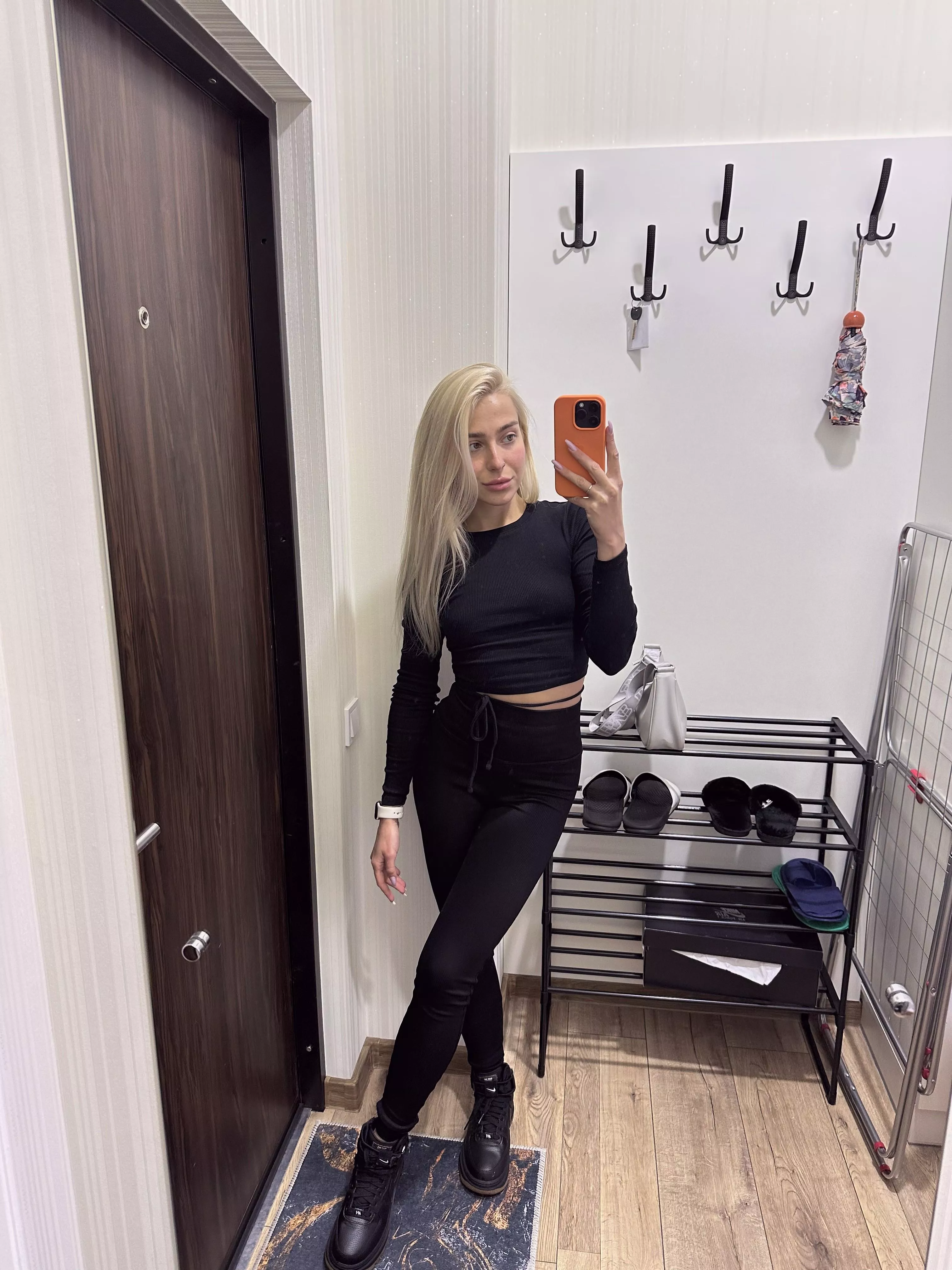 wife Would you let me squat on your cock? posted by kindias2020