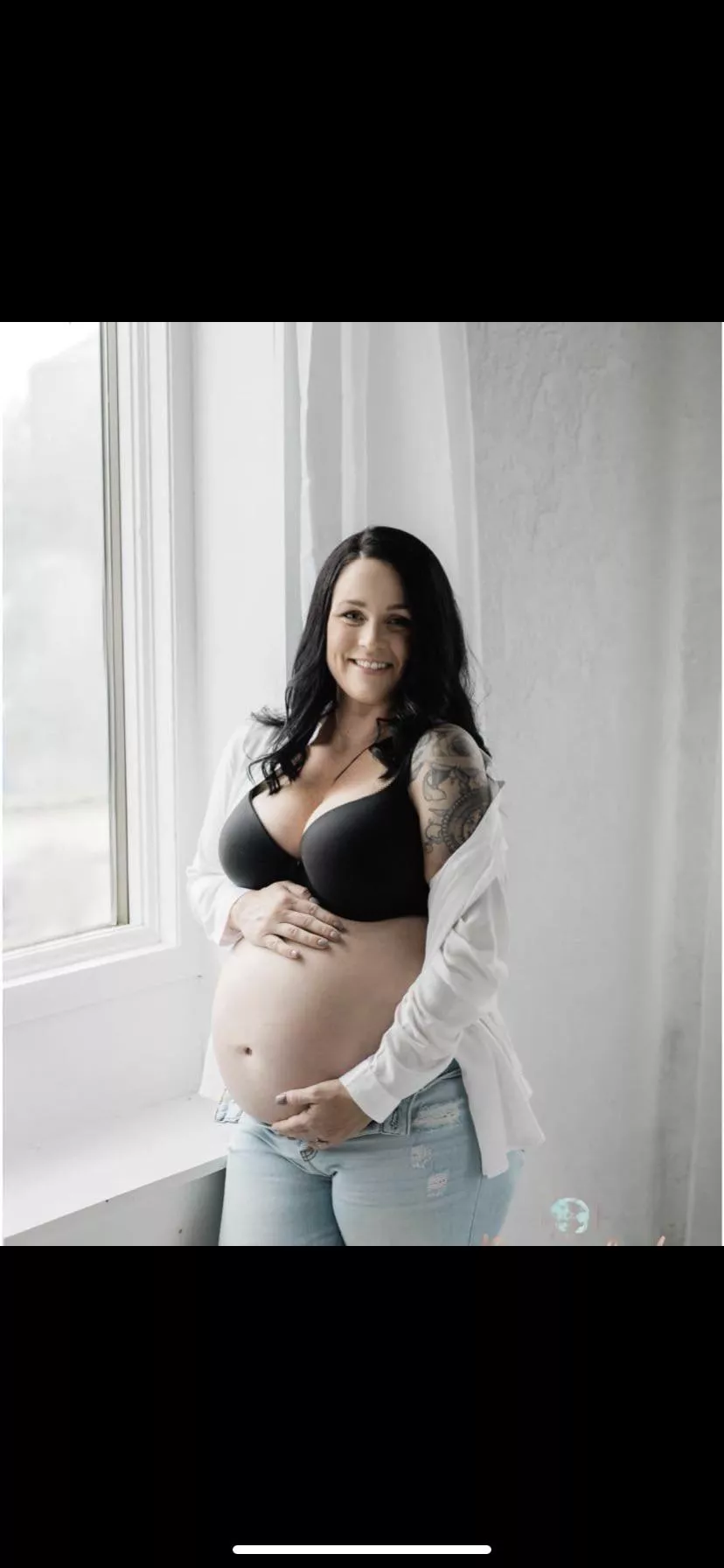 Would you smash submissive pregnant babe? posted by buckeyefan7907