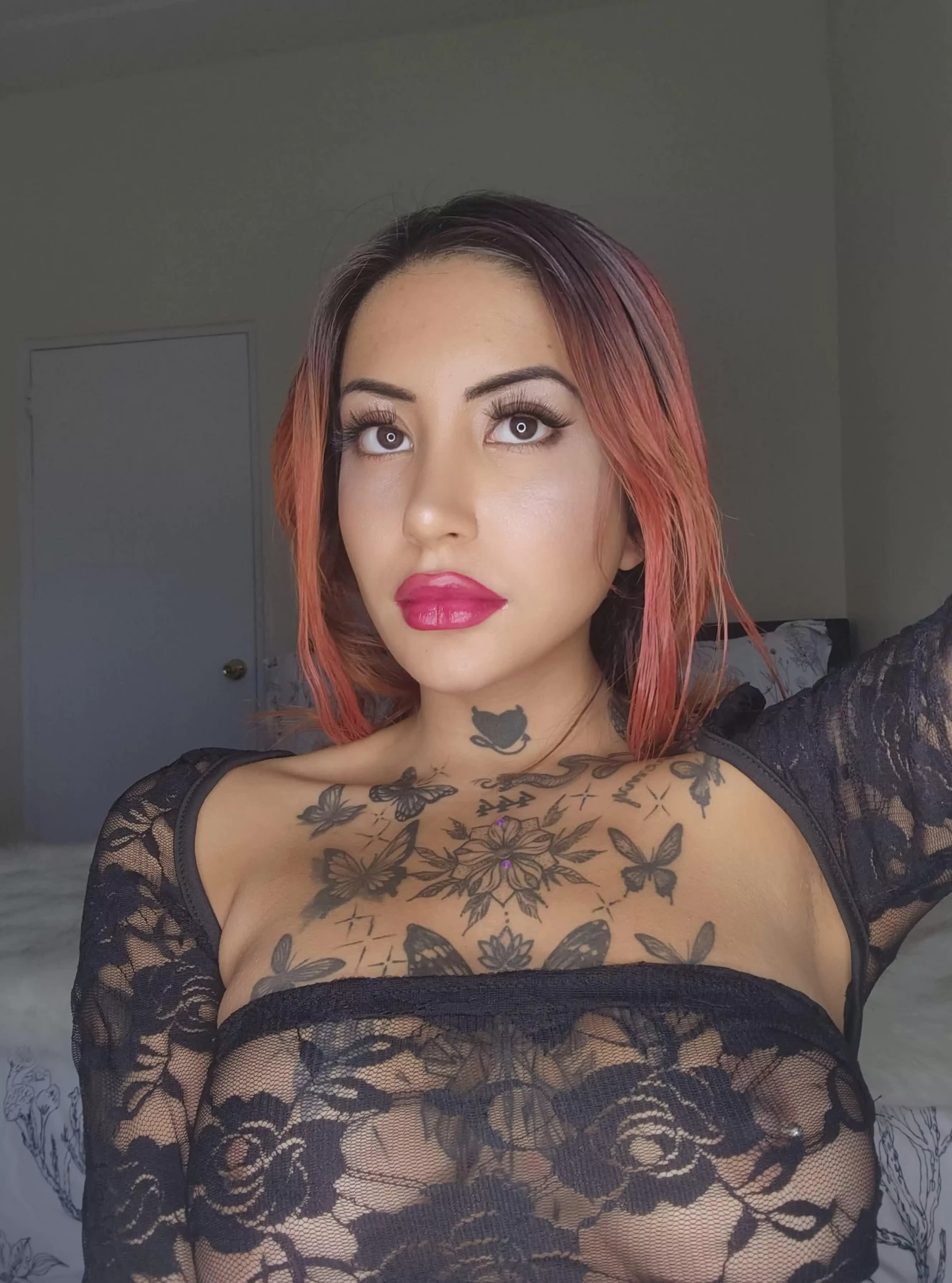 You can be my roomate but you have to live with seeing me like this all day.. posted by Shadow_Queenu