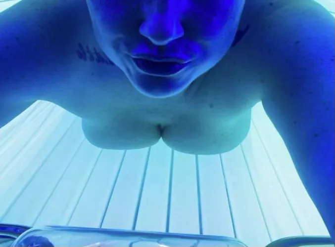 You next door neighbor MILF tanning by snookybaby28