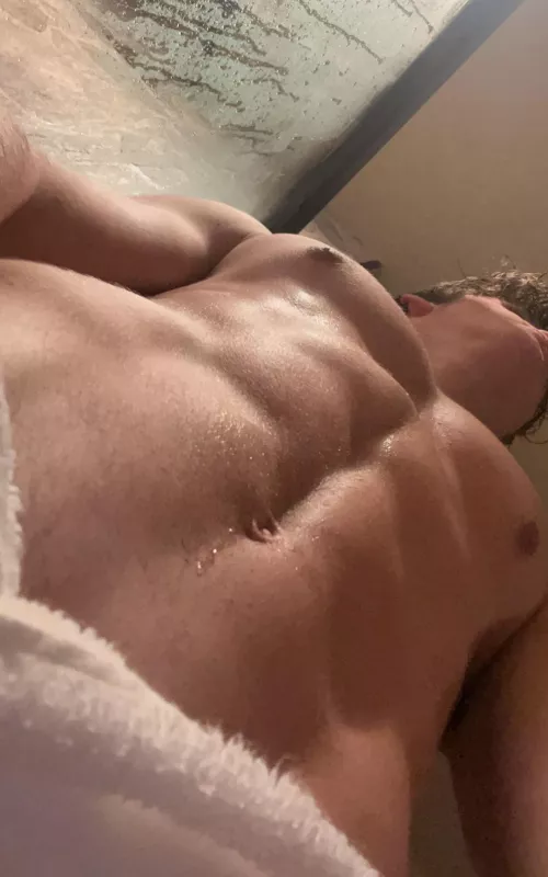 20 straight, into sub bottoms and fem boys. Add me Danxcol by DLJockBottom