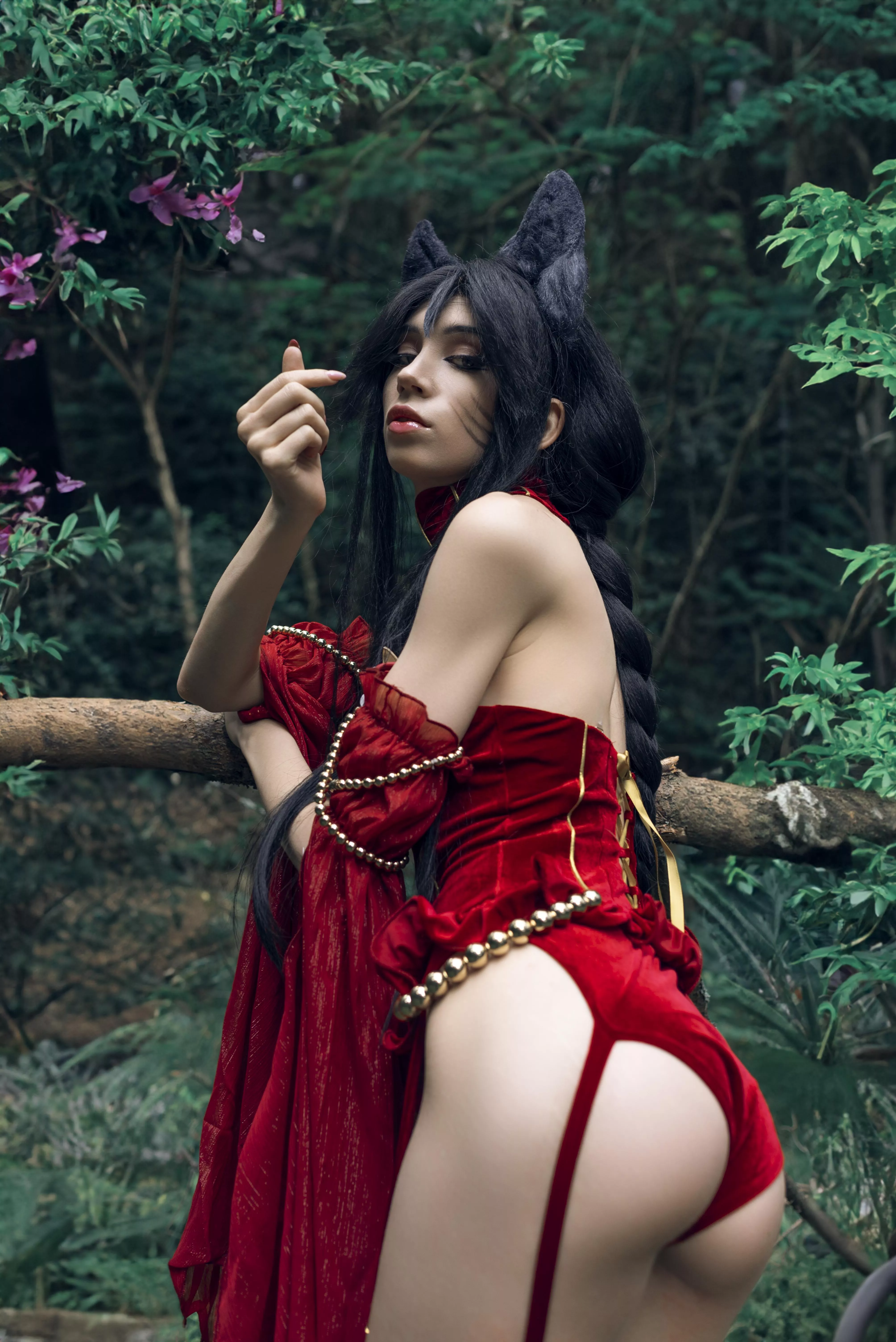 ahri wants you to take care of her four holes posted by LunedCrevan