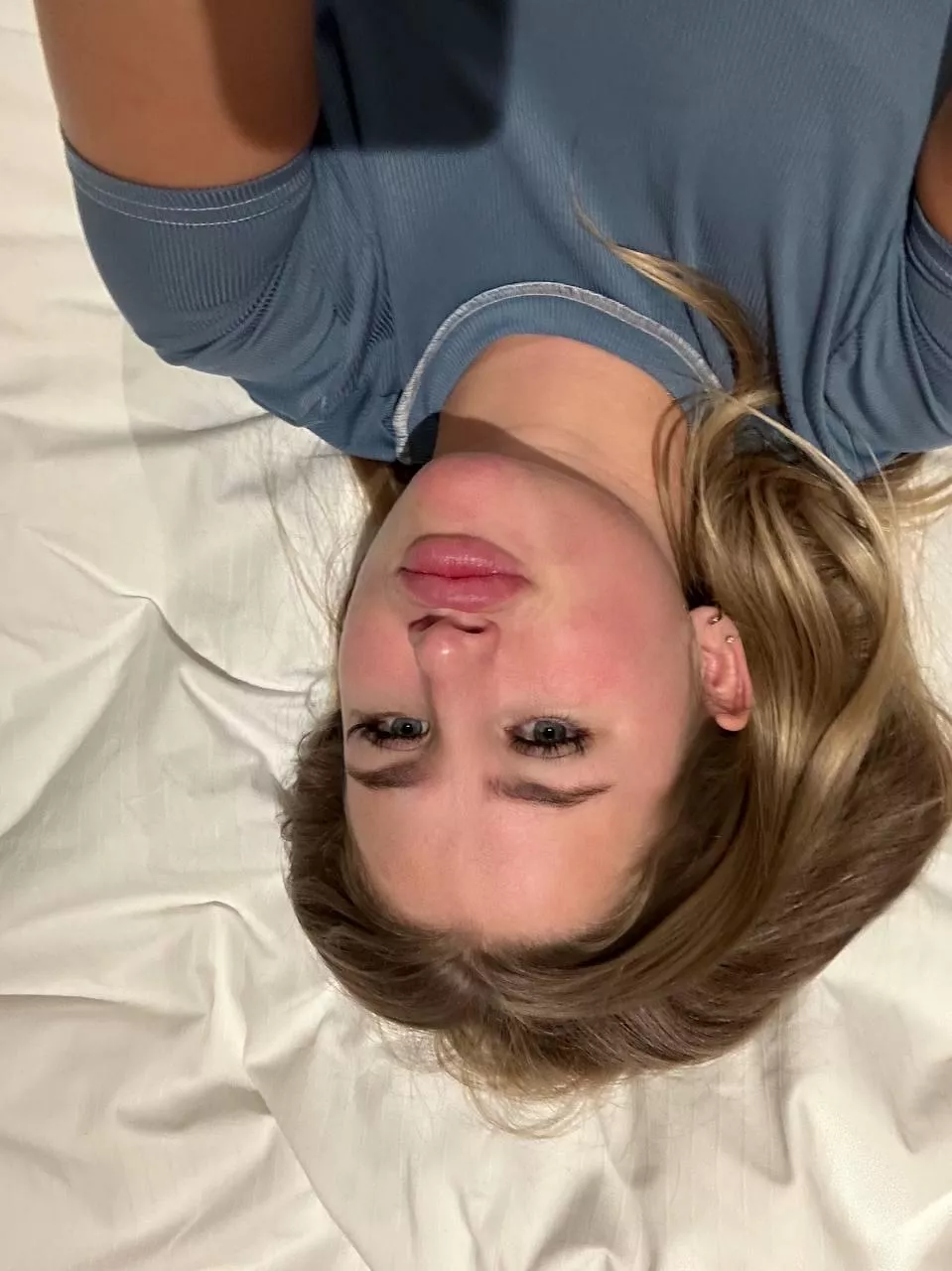 Blondes look hot in blue, right? posted by PainfullyBori