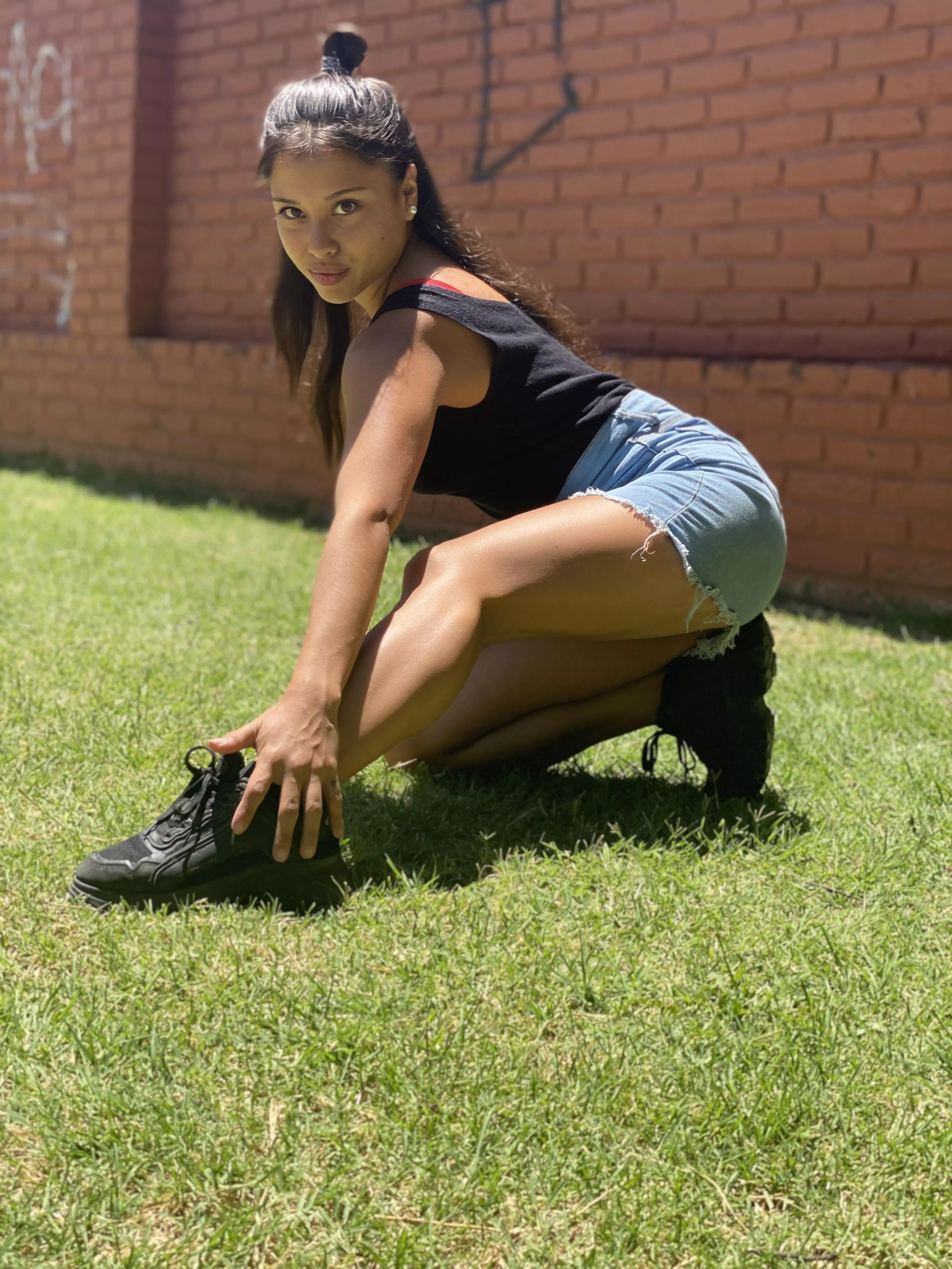 dancer girl IUTR posted by ClaraR_Z2