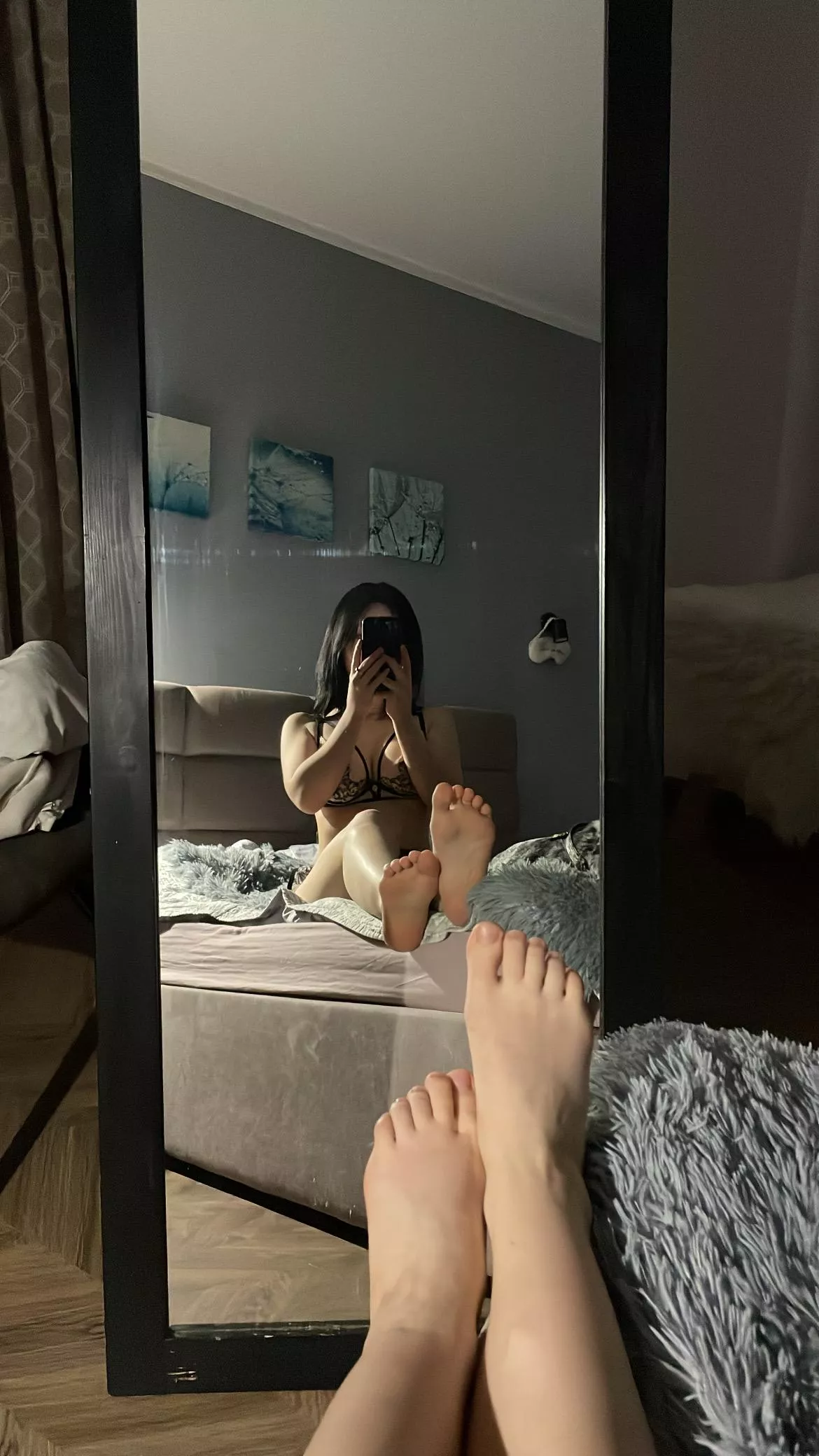 Do you prefer licking soles or toes ? 18F (OC) posted by ProfessionalFoots