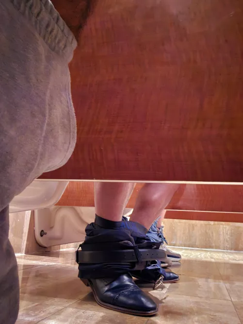 Does it mean for you anything when you see the pants this way under stall? by Hungry_Moose2523