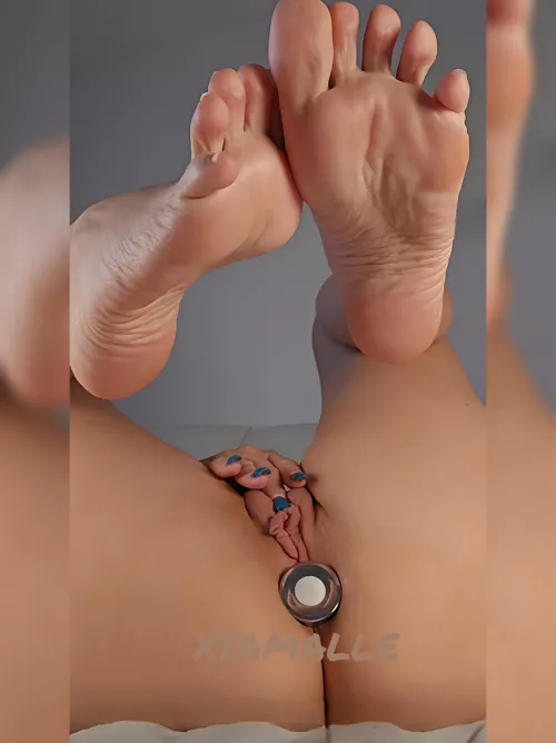 Everything you love is so close to each other, what are you waiting for? by xyamalle