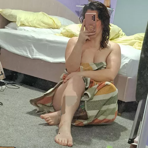 Fresh out the shower 😜 Good Morning by LilyNE2024