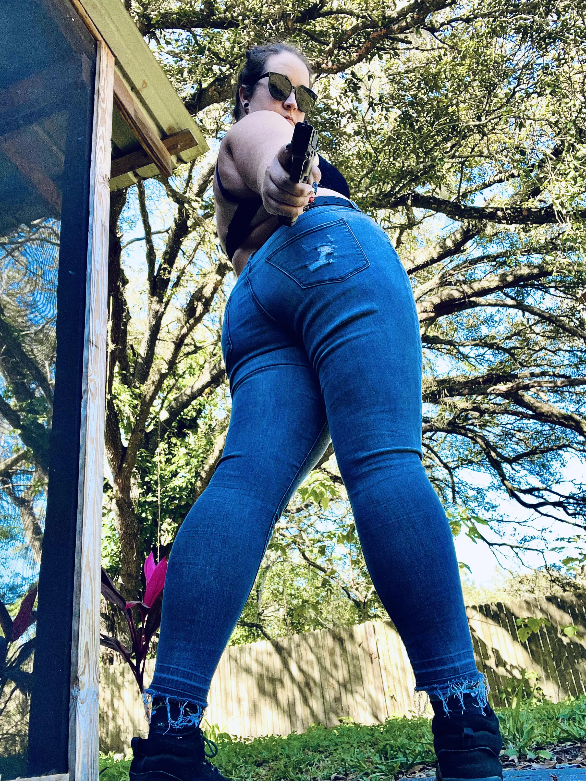 Getcha self a steel helmet and a gun barrel….. posted by Amylouwho09