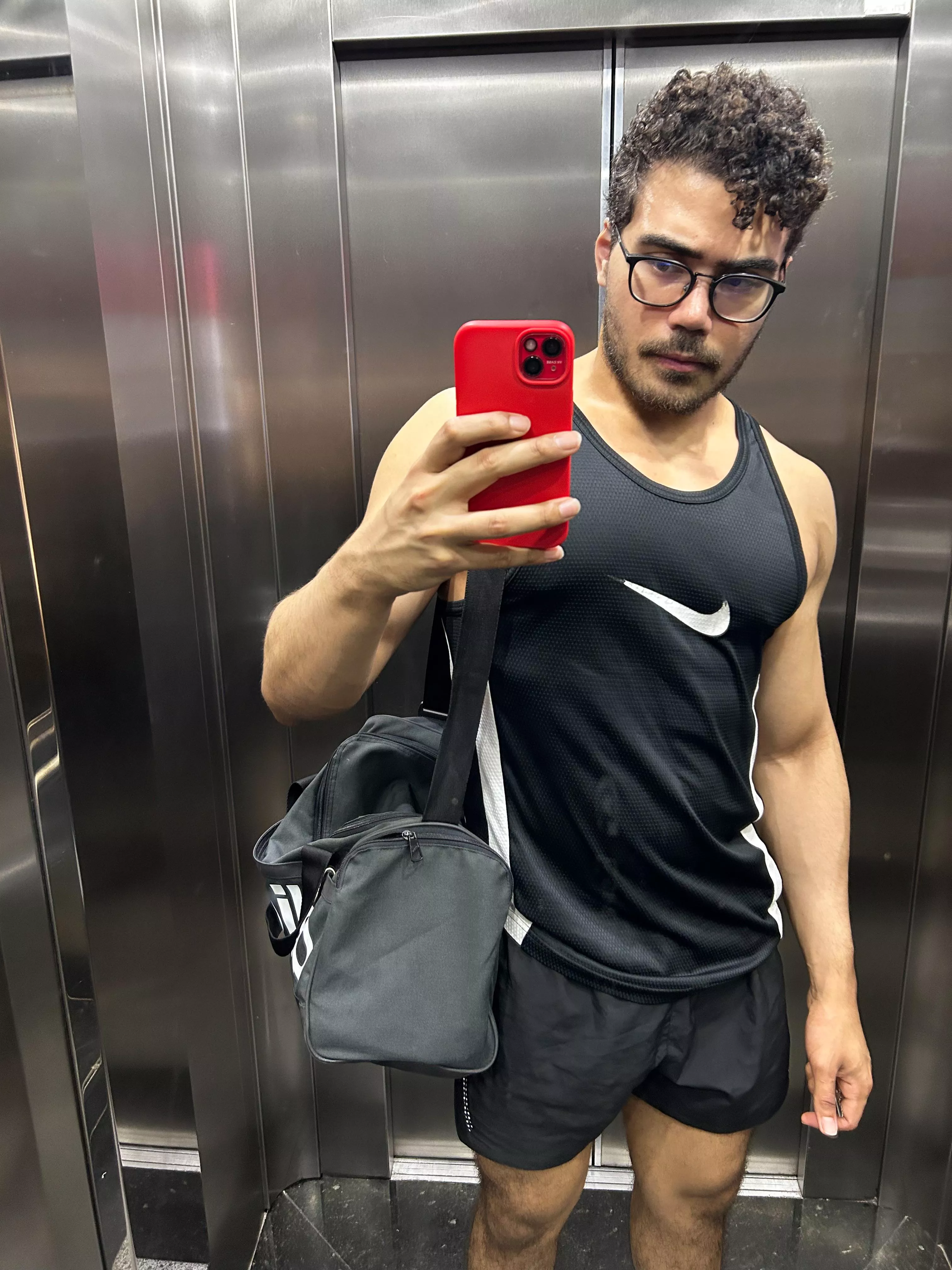 Good afternoon everybody !! posted by Funnybutcool