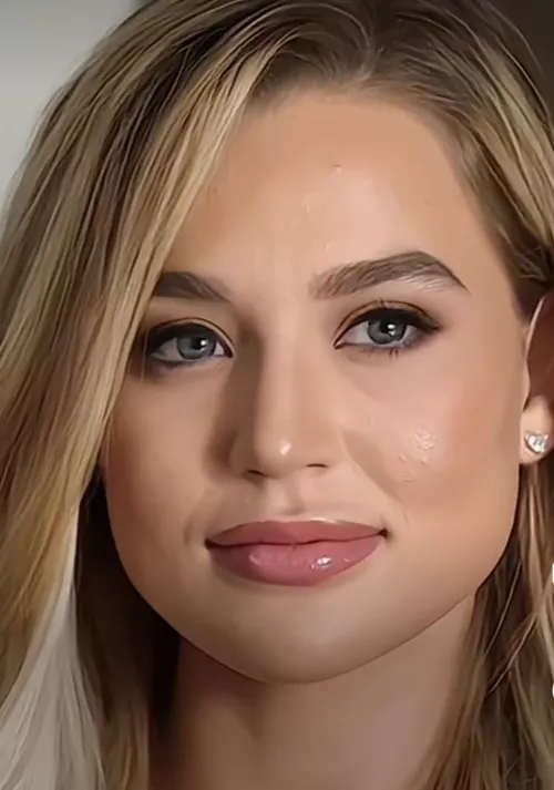 Guys can you tell me who is this pornstar ? by Glittering_Memory_85