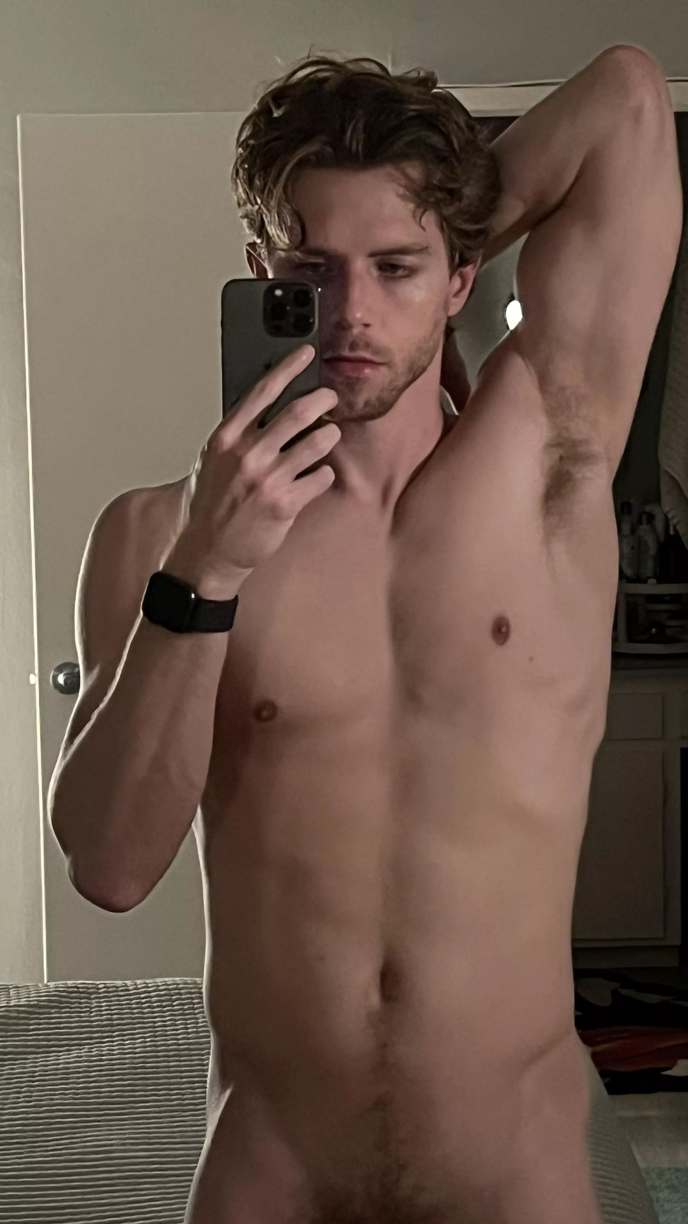 Happy pre-Friday 🫶🏻 posted by Alurdun-Finn