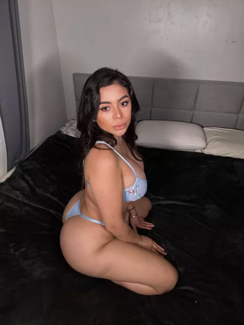 Have you ever met a 5'1 Mexicana with a bigger ass than mine?? by Maggiebossx