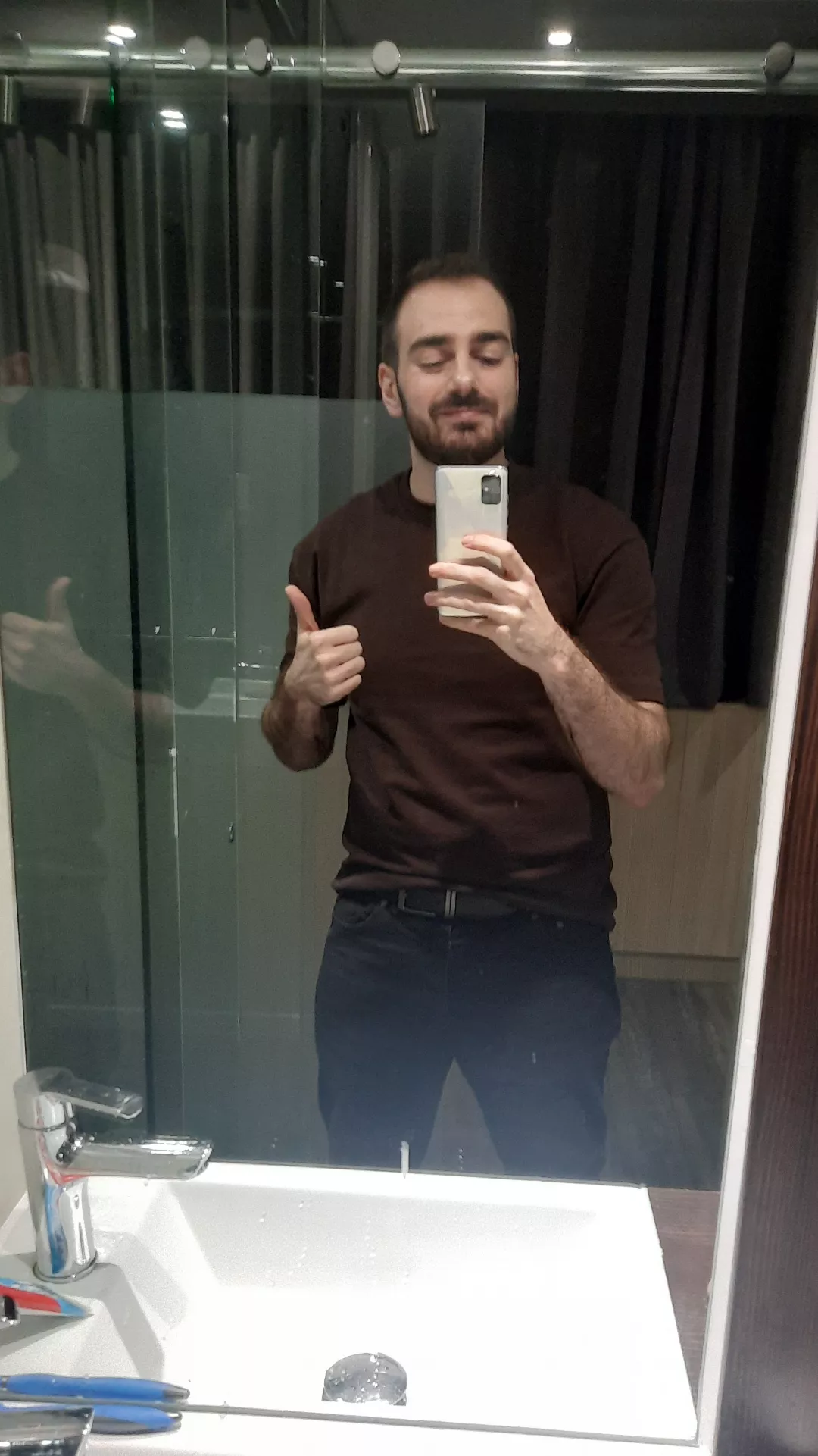 Hey guys. How's it going? 👍🏻 posted by IparasiteC