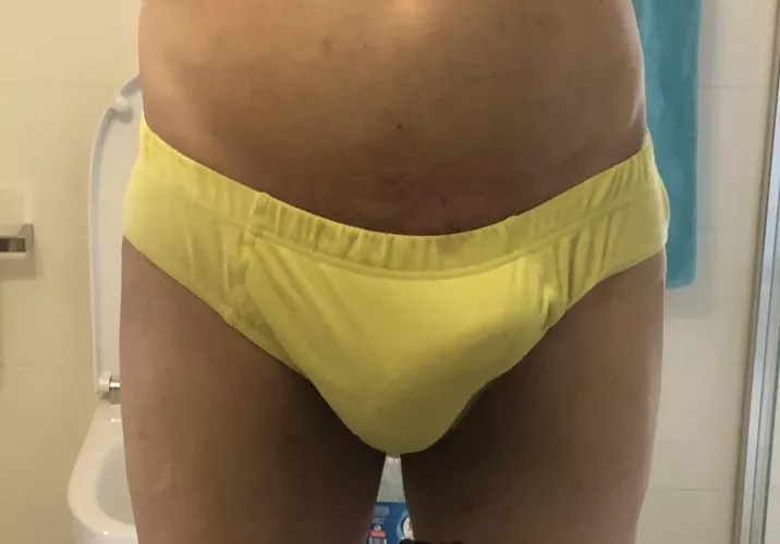 Hiii, does yellow suit me? by Positive-Eye-8684