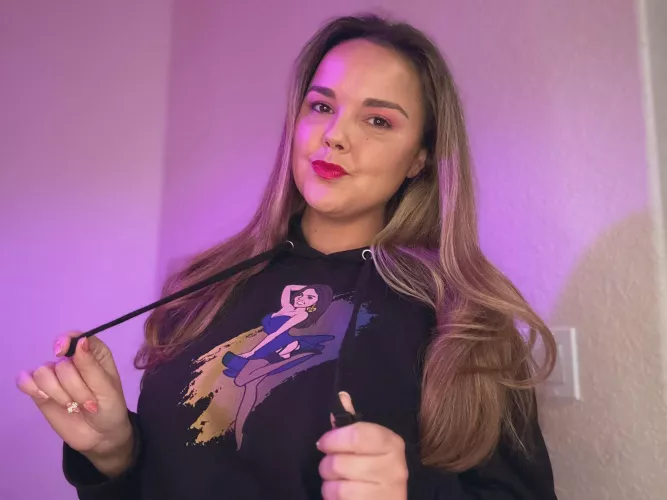 Hoodie by fabrikoren