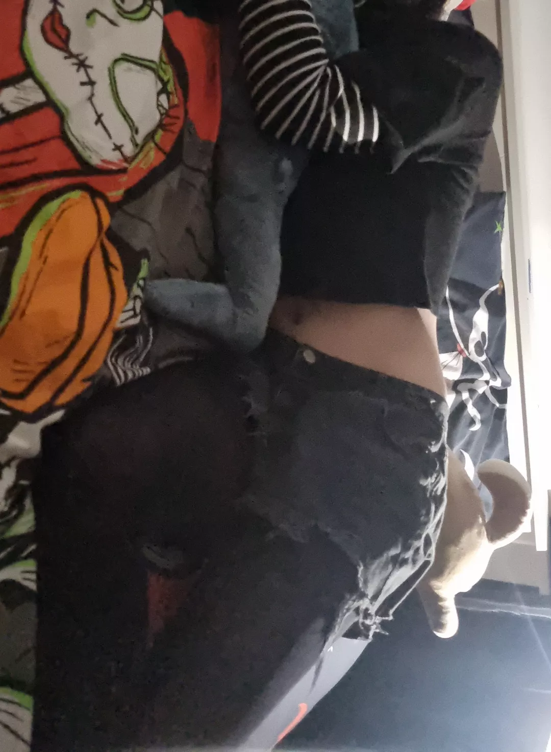 Hope all the cuties here enjoy :3 posted by Lower_Reading_6481