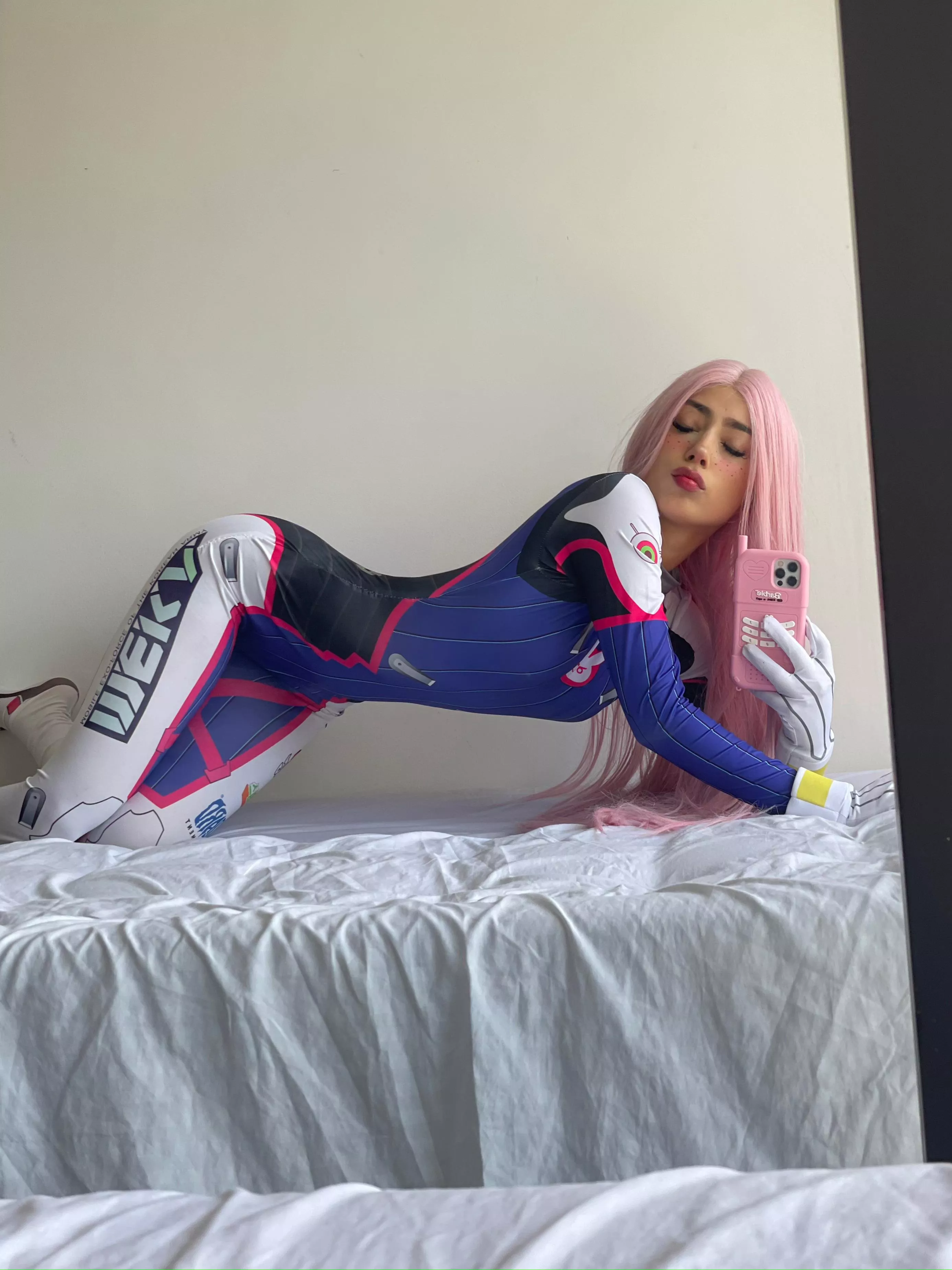 I just started getting into cosplays! Please leave a recommendation of what you think would suit me and I'll try my best to get it ❤️❤️ posted by SophieMilerOfficial