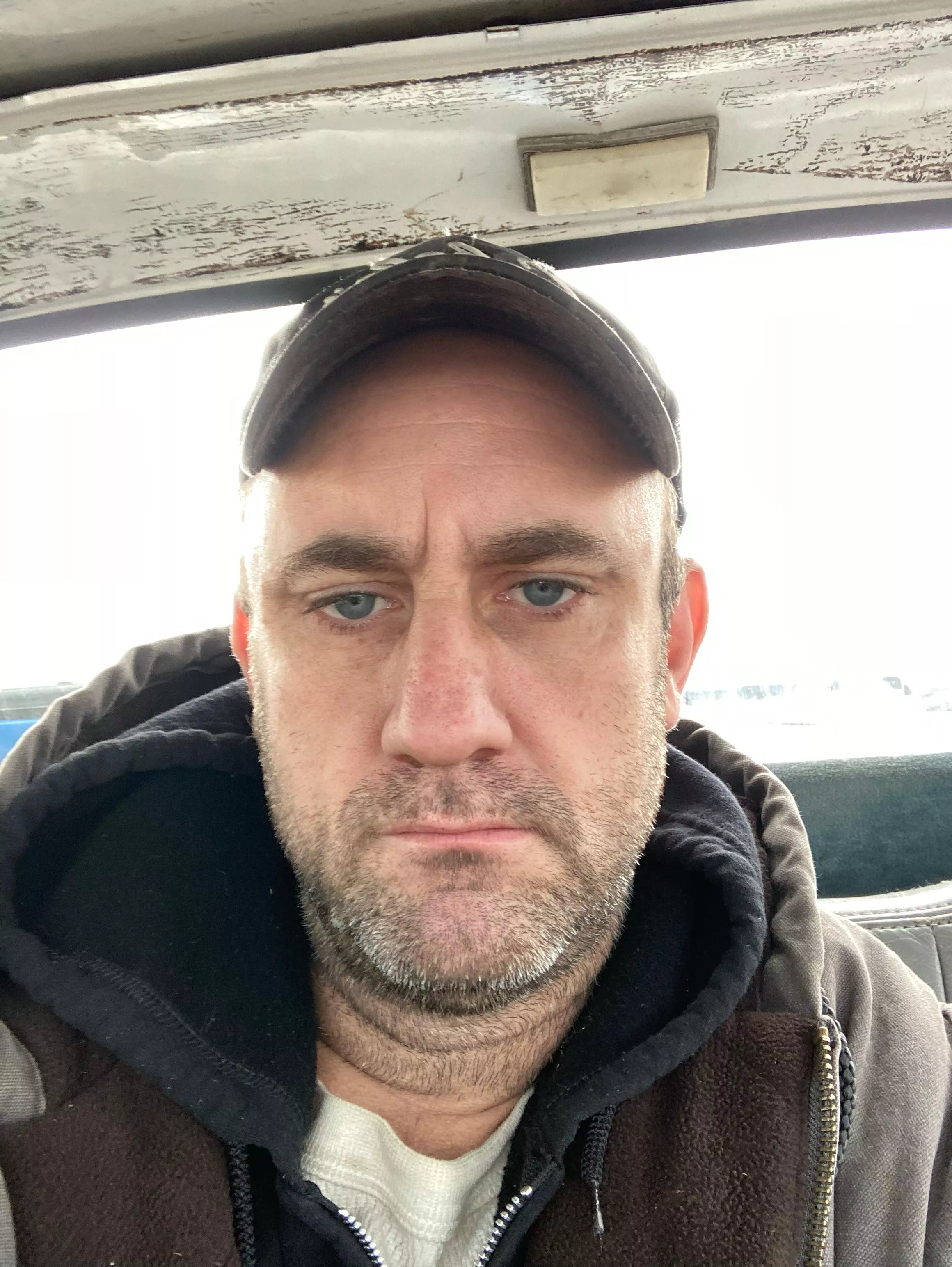 Nothing worse than sitting outside of the road out of gas no money thinking of yourself how to get this far down I wish I could cash app me something down my luck again. posted by Similar_Awareness619