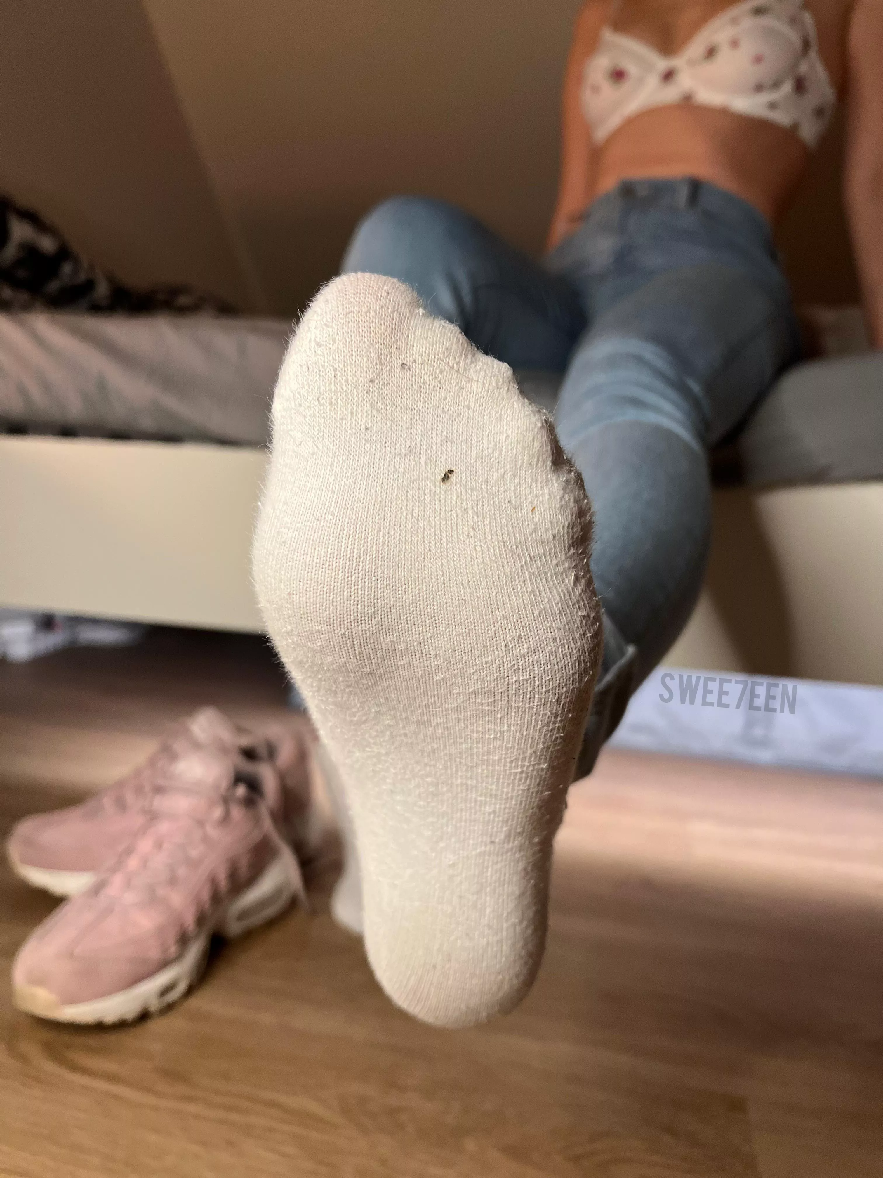 Only date guys who like socks posted by swee7een