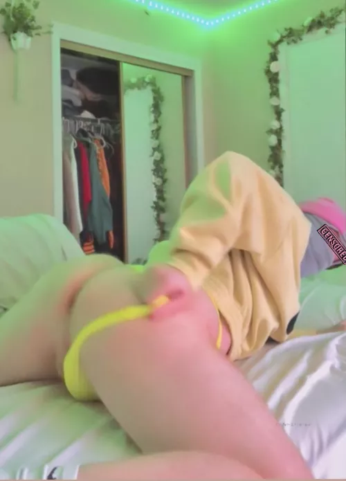 pulled it to the side for u by alexscottj