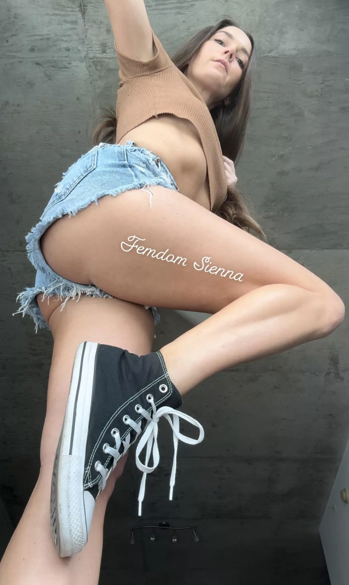 Sniff my stinky Chucks posted by FemdomSienna