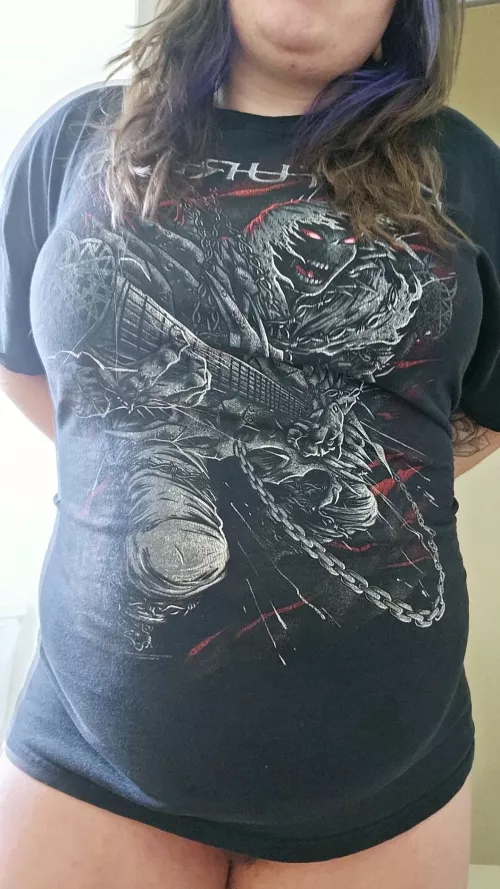 Too hot even in a t shirt by TopazSprite