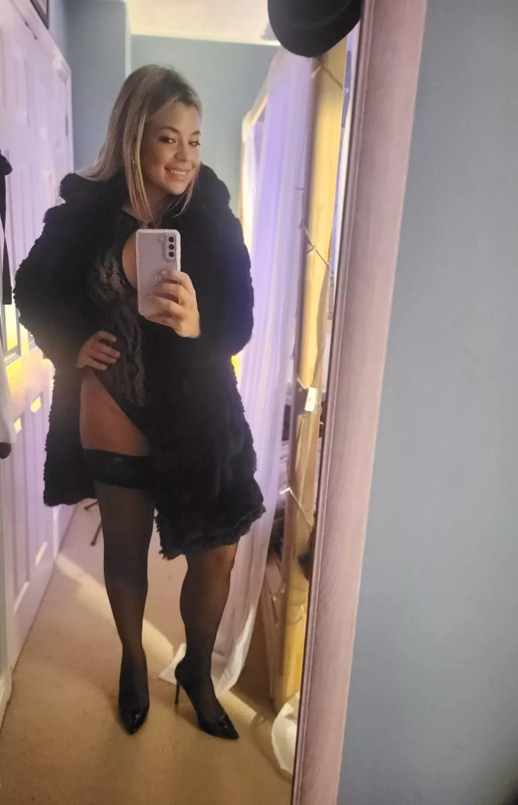 Under the coat, some sexy thigh highs posted by FrankieFiestyMilf