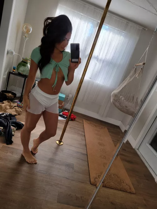 Who wants to see them pop out 🤭 by nikkidavisxo