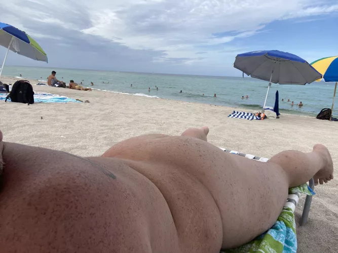 Who wants to take a ride on this ass. by Financial-Notice6636