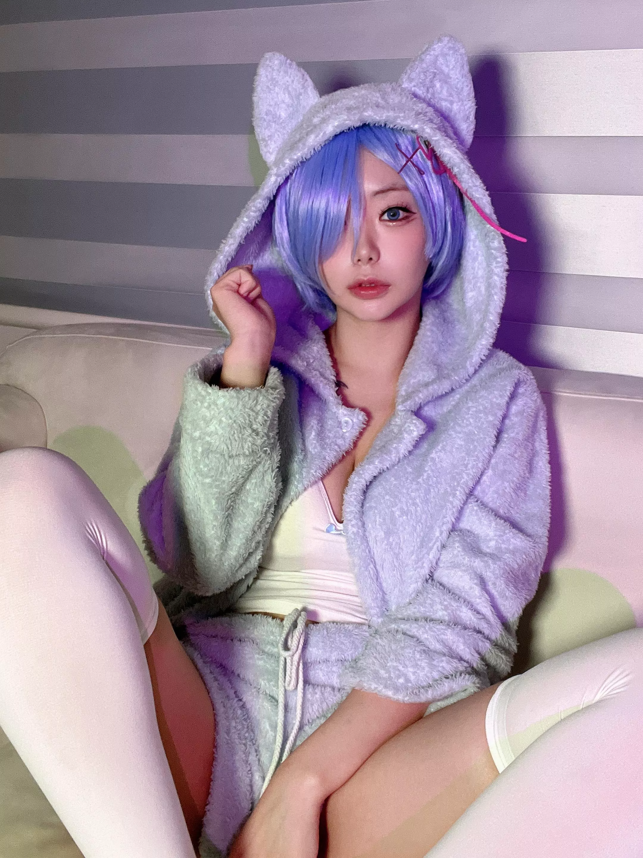 Wouldn't I look good in your bed? posted by Minimum-Fisherman142