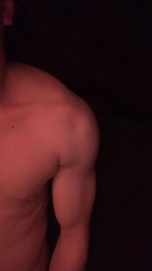 23 hmu if fit and hung @ ten_d663 by Effective_Ganache