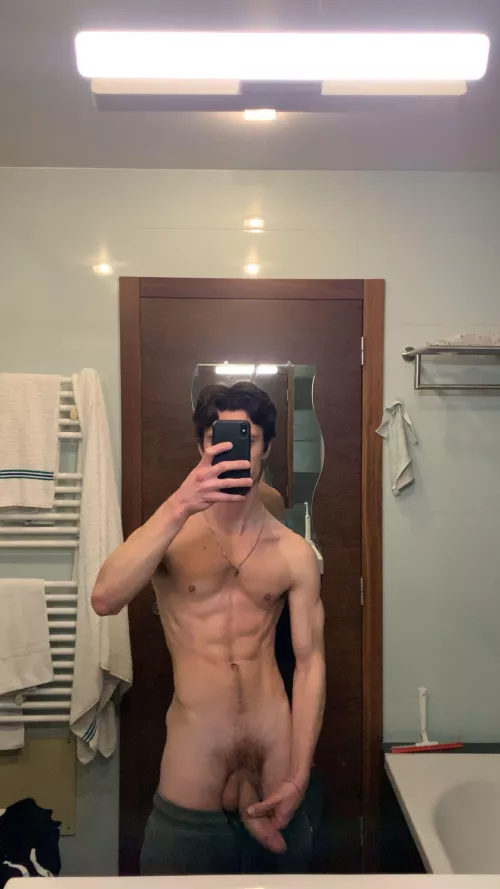 27 dm me pics for snap. Be fit and show face +vers +younger by john_mary96