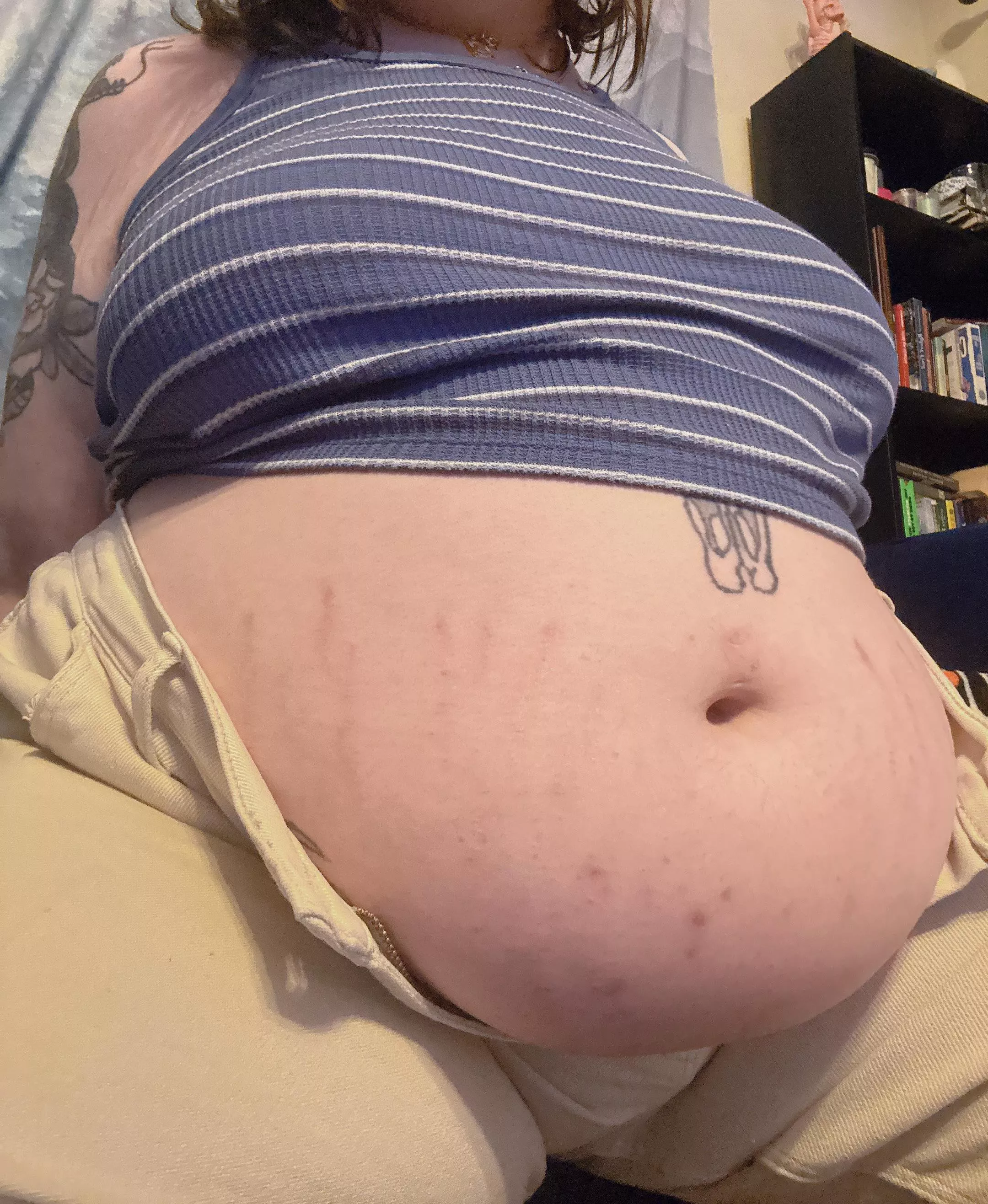 Busting (out of these pants) posted by HeftyDoggy